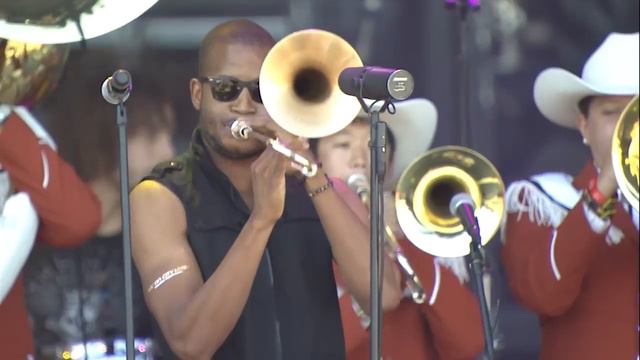 Trombone Shorty and Longhorn Band play “Texas Fight” [Oct. 4, 2014] смотреть онлайн