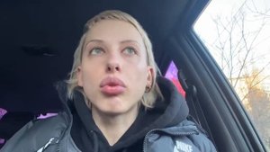 Истеричное обращение Полинваген к подписчикам из России