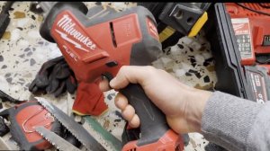 Сабельная пила Milwaukee M18FHZ