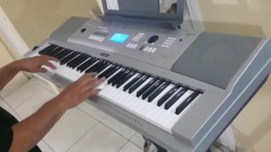 YAMAHA DGX-230 Y DGX-220 DEMO - TECLAS HOUSE