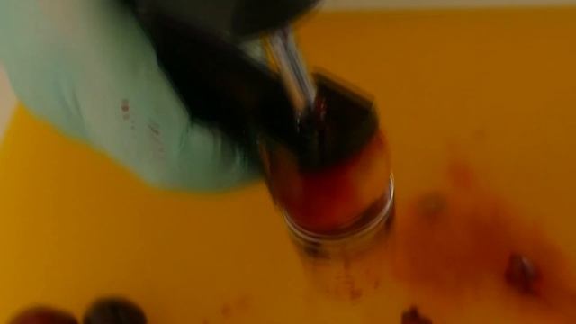 Возьмите стакан кефира и приготовьте очень вкусный заливной пирог с фруктами и ягодами!