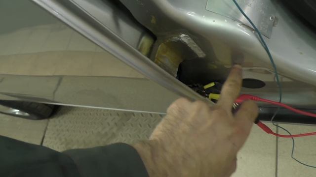OPEL ASTRA H . Заблокировал двери , мертвая блокировка