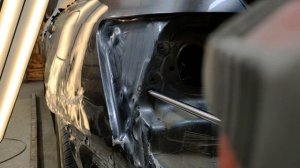 Тойота Камри. Кузовной ремонт. Ремонт заднего крыла. Сильное повреждение. Восстанавливаем.