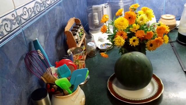АРБУЗ САМ ВЫРОС В КАЛЕНДУЛЕ (6 НОЯБРЯ ) ЧУДО ПРИРОДЫ НЕВЕРОЯТНО ! смотреть онлайн