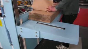 Полуавтоматическая фальцевально-склеивающая линия SAG-1400