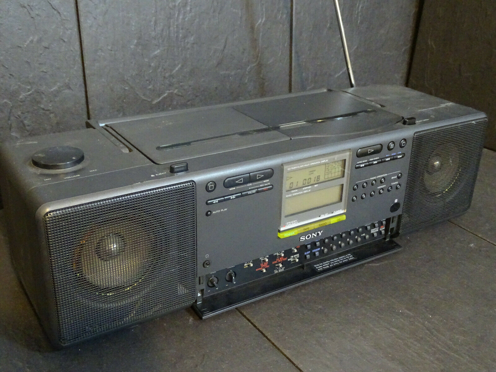 SONY CFD-K10 CD Radio  Cassette-Recorder. MADE  IN  JAPAN.