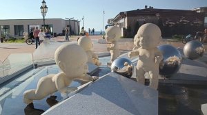 Пупсы -гиганты на Балтике. Современный дизайн курорта Зеленоградск