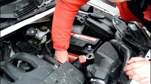 Замена аккумулятора на Peugeot Partner 1.9 дизель - Hankook 74Ah R+