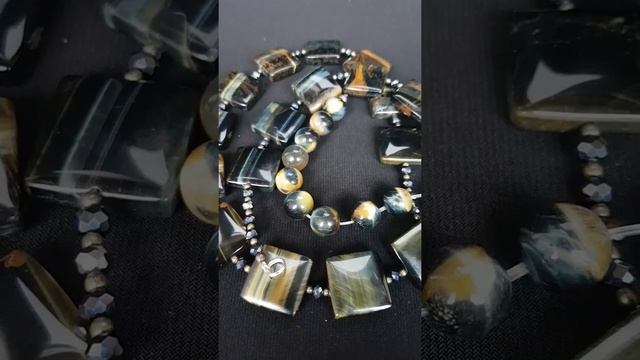Соколиный или ястребиный глаз