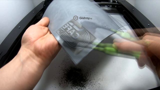 ЛАЗЕРНЫЙ ГРАВЕР ДЛЯ ПЕЧАТЕЙ! делаем простенькую печать на ДИОДНОМ ЛАЗЕРНОМ ГРАВЕРЕ! смотреть онлайн