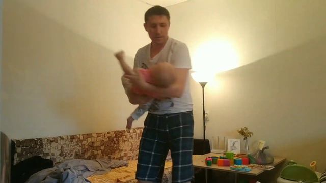 ПАПА В 40. Когда ребенок остался дома один с папой. смотреть онлайн