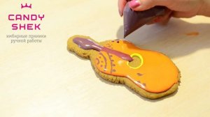 Гитара из имбирного пряника под новый год