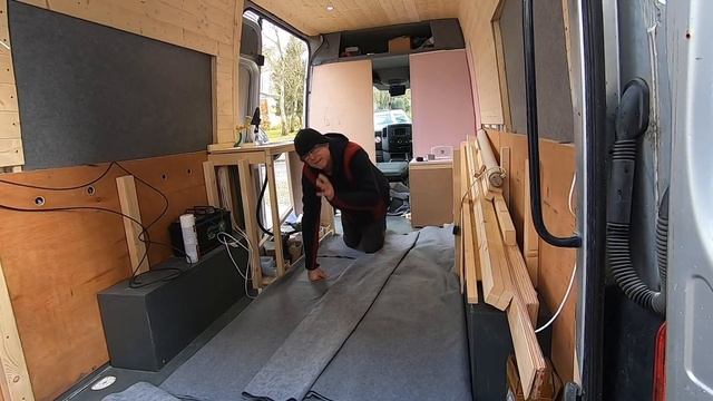 Cubic Mini Wood Stove In a camper van смотреть онлайн