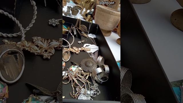 ?Декабрьская барахолка в Италии 2.12.2023 смотреть онлайн