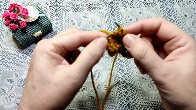 Уже 20 шапок связала этим узором. Мастер класс узора спицами.
