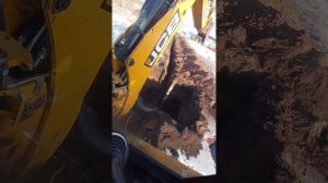 JCB 4cx Копаю колодец под бетонные кольца Гляньте описание под видео?#jcb