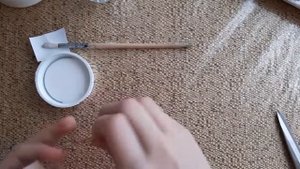 Подставка для кисточек своими руками?