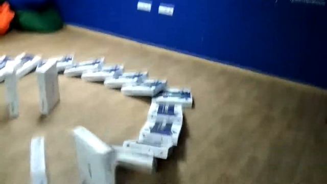 Эффект домино или как развлечь себя в офисе после смены.