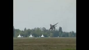 Красивая посадка Су-35