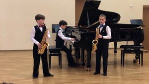 Youmans - Tea for Two. Маир - фортепиано, Виктор и Станислав - саксофон