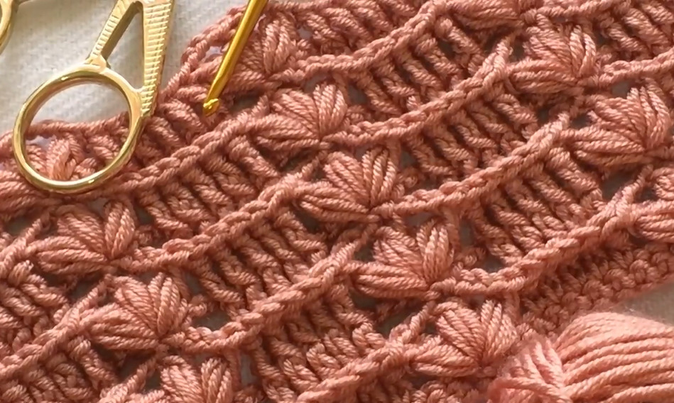 Вязание крючком: Красивый узор для создания жилетов, кардиганов, кофт, шарфов и пр. смотреть онлайн