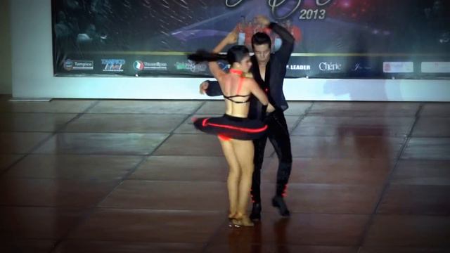 Enrique & Lorenita - "Piano y Guaguanco" Facundo Rivero. смотреть онлайн