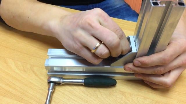 Арт. 1036 Угловой соединитель 45х45 смотреть онлайн