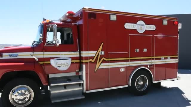 Штабной автомобиль пожарной охраны - Кофеварка Ford L 7000 1990 года выпуска