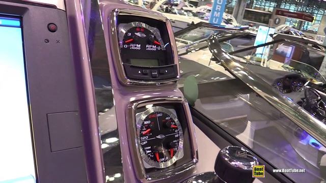 2015 Chaparral 310 Signature Motor Yacht - Walkaround - 2015 New York Boat Show