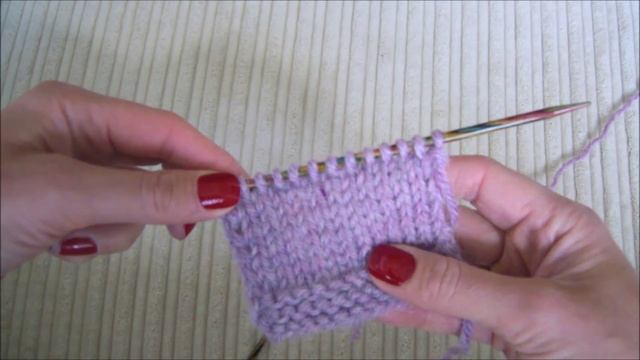 Как красиво завязать узелки или привязать новую нить в работу. Вязание. смотреть онлайн