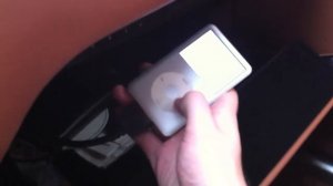 Установка в Bentley Continental GT подключения iPhone/iPad/iPod