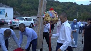 Прикол!!! Барана нарядили на Балкарской  свадьбе.  Подарок от жениха родителям невесты.