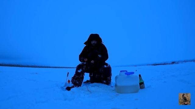 НА ОЗЕРО ВОЖЕ В ЯНВАРЕ. ГЛУХОЗИМЬЕ. ЧАСТЬ 2. ЖЕСТКО ПОПАДАЕМ В СЛУД. Проверяем жерлицы смотреть онлайн