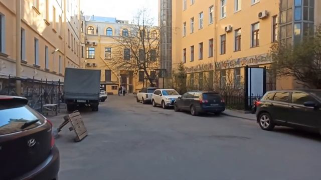 #СашаКира ул.Чайковского, Мозаичный дворик, Летний сад смотреть онлайн