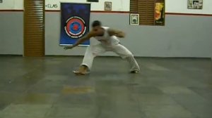 Jefinho capoeira FICAG.