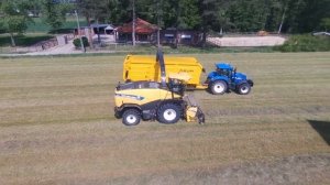 Кормоуборочный комбайн New Holland FR 600. Подбор валков. Заготовка сенажа