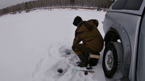 ТОЛЬКО НАШЛИ НАС ОКРУЖИЛИ! Ловля СУДАКА на блесну. Открыл сезон по СУДАКУ!  КАК ЛОВИТЬ СУДАКА ЗИМОЙ