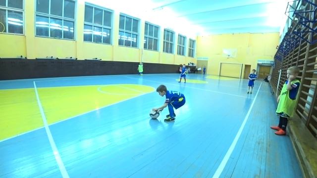 Футбол - "Без правил" = младшие (ЭНЕРГИЯ СПОРТИВНОГО ЗАЛА, ОТПРАВЛЕННАЯ РОДИТЕЛЯМ, ЧЕРЕЗ МОНИТОР : смотреть онлайн