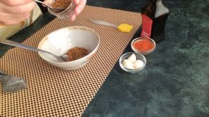Свиная рулька запеченная в духовке . Рецепт мясного блюда из свиной ноги .