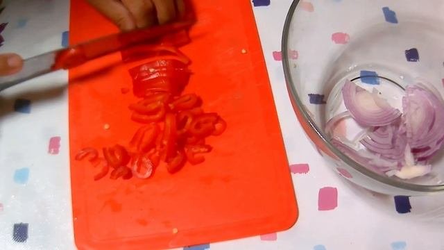 Две минуты и салат готов//Салат из фасоли, помидоров и перца//Еда Без Труда//