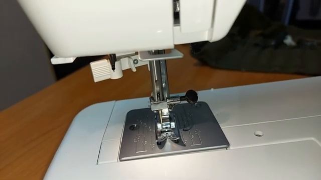 Игла стоит не по центру_ Смещена влево_ Самые нелепые ошибки при использовании швейных машин Игла стоит не по центру_ Смещена влево_ Самые нелепые ошибки при использовании швейных машин