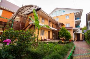 Адлер снять жилье для отдыха. Адлер частный сектор у моря. "Амур" гостевой дом в Адлере