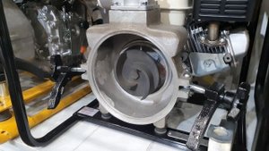 Неубиваемые Японские мотопомпы для грязной воды- смотрите какая у них крыльчатка!