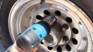 “Unbox” - Bosch GDS18V-400 18V Cordless Impact Wrench Brushless Motor