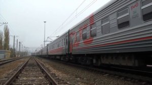 Тепловоз ТЭП70-0323 с поездом №2 Волгоград — Москва