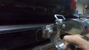 Тойота ленд круйзер 100 , установка спойлера на багажник и фаркопа.