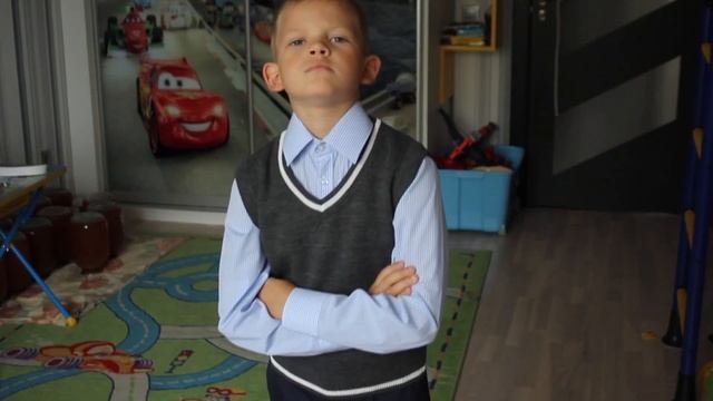 Покупки к школе 2018 одежда | Сколько стоит собрать первоклассника ?? смотреть онлайн