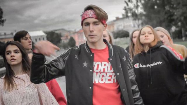 12-А - МЫ ПЕРВЫЙ КУРС смотреть онлайн