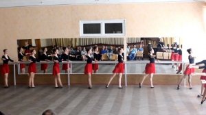 Rond de jambe par terre (круг ногой по полу) от ансамбля Миллениум. Классический танец