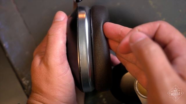 Blue Satellite Headphones Review: Sweet Sound, Bad Basics смотреть онлайн